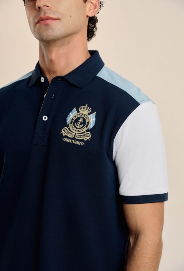 P25H-6173-AZM POLO VALECUATRO TRICOLOR AZUL MARINO - Imagen 6