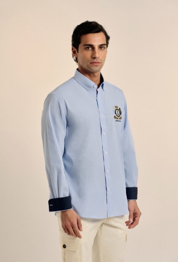 P25H-6152-CEL CAMISA CELESTE MODELO ESCUDO