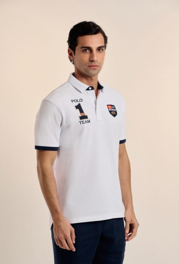 P25H-6177-BL POLOS ESCUDO ESPAÑA BLANCO - Imagen 4