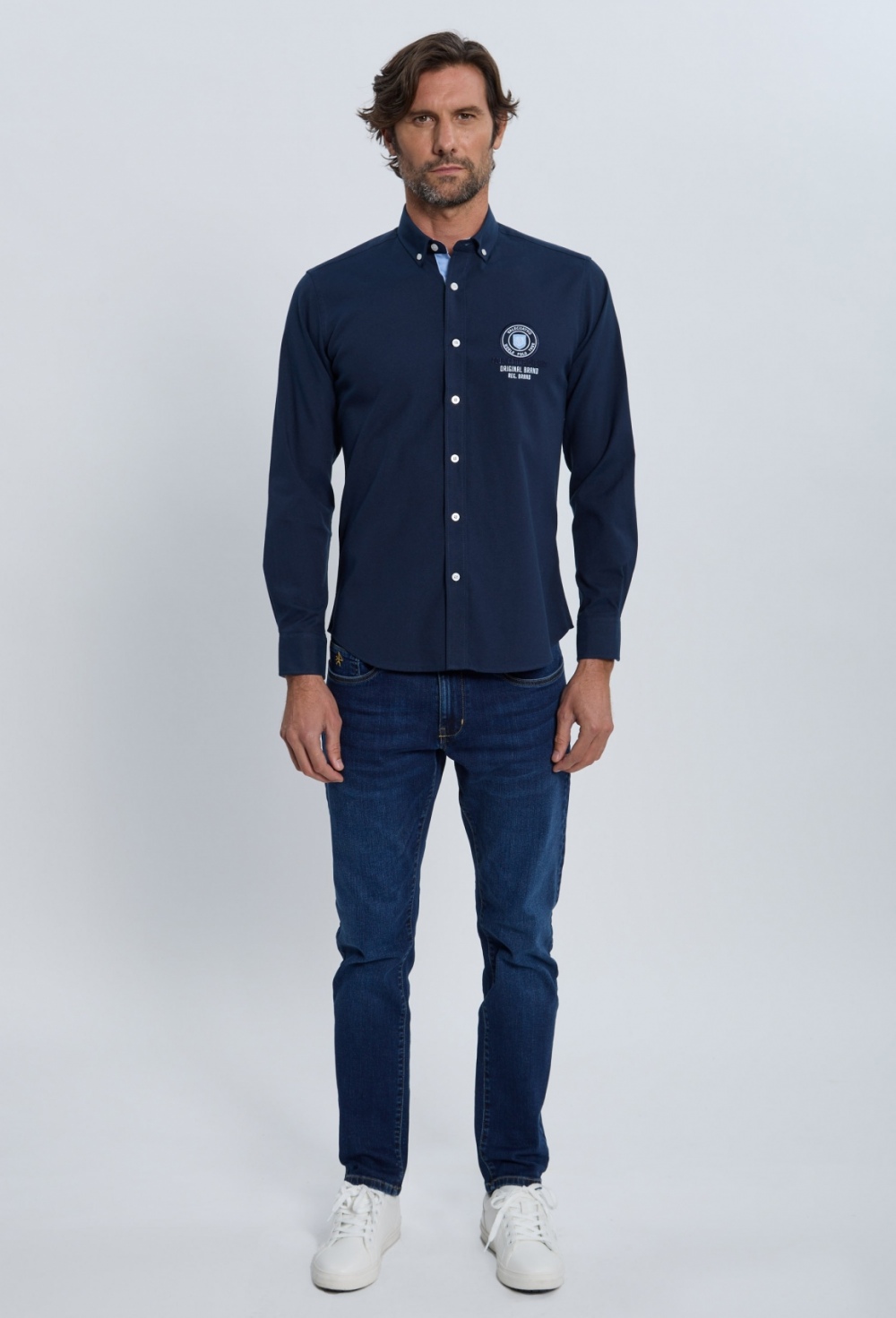 P25H-6348-AZM Camisa bordada Valecuatro azul marino - Imagen 5