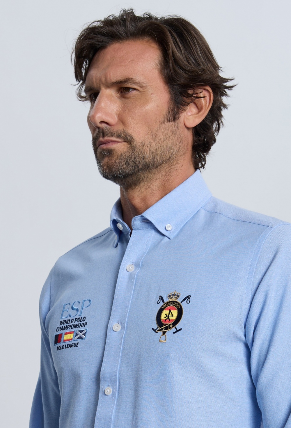 P25H-6350-CEL Camisa bordada Valecuatro España celeste - Imagen 5
