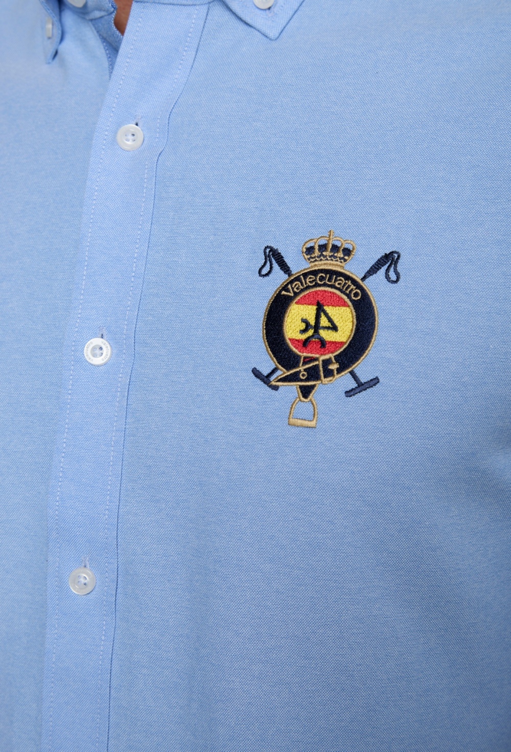 P25H-6350-CEL Camisa bordada Valecuatro España celeste - Imagen 8