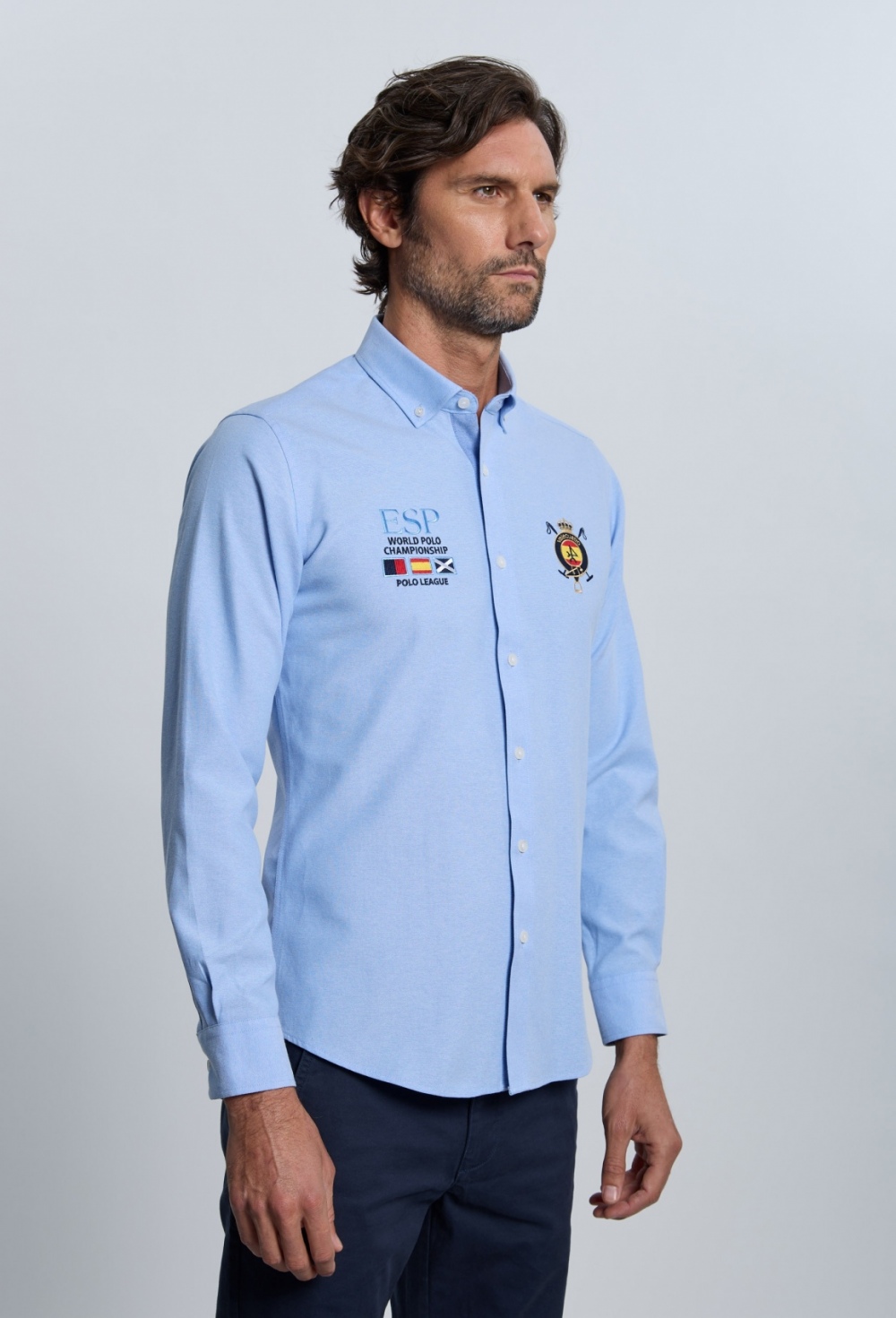 P25H-6350-CEL Camisa bordada Valecuatro España celeste - Imagen 2