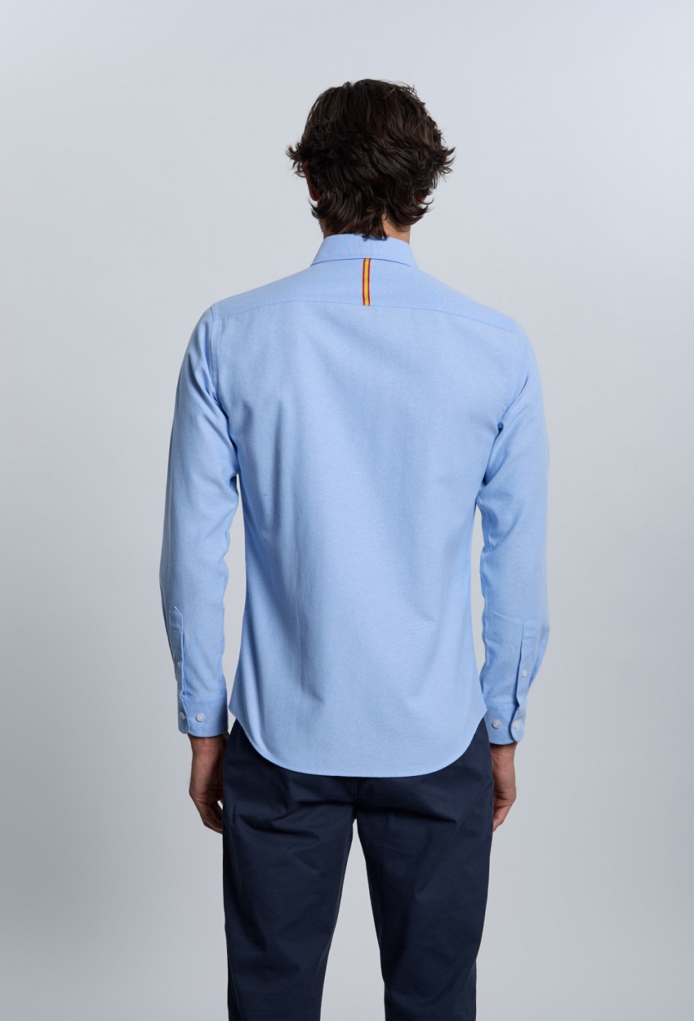 P25H-6350-CEL Camisa bordada Valecuatro España celeste - Imagen 3